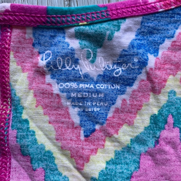 Lilly Pulitzer Cynthia Top Multicolor Hearts of Flutter Chevron V-Neck Tee SZ M - Picture 3 of 6